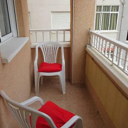 Quiet And Less Than 500m From The Beach, Near Restaurants 아파트 *